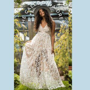 Altar'd State BESTSELLING Caledonia Dress Size Medium NEW Cream Gold FREE SHIP